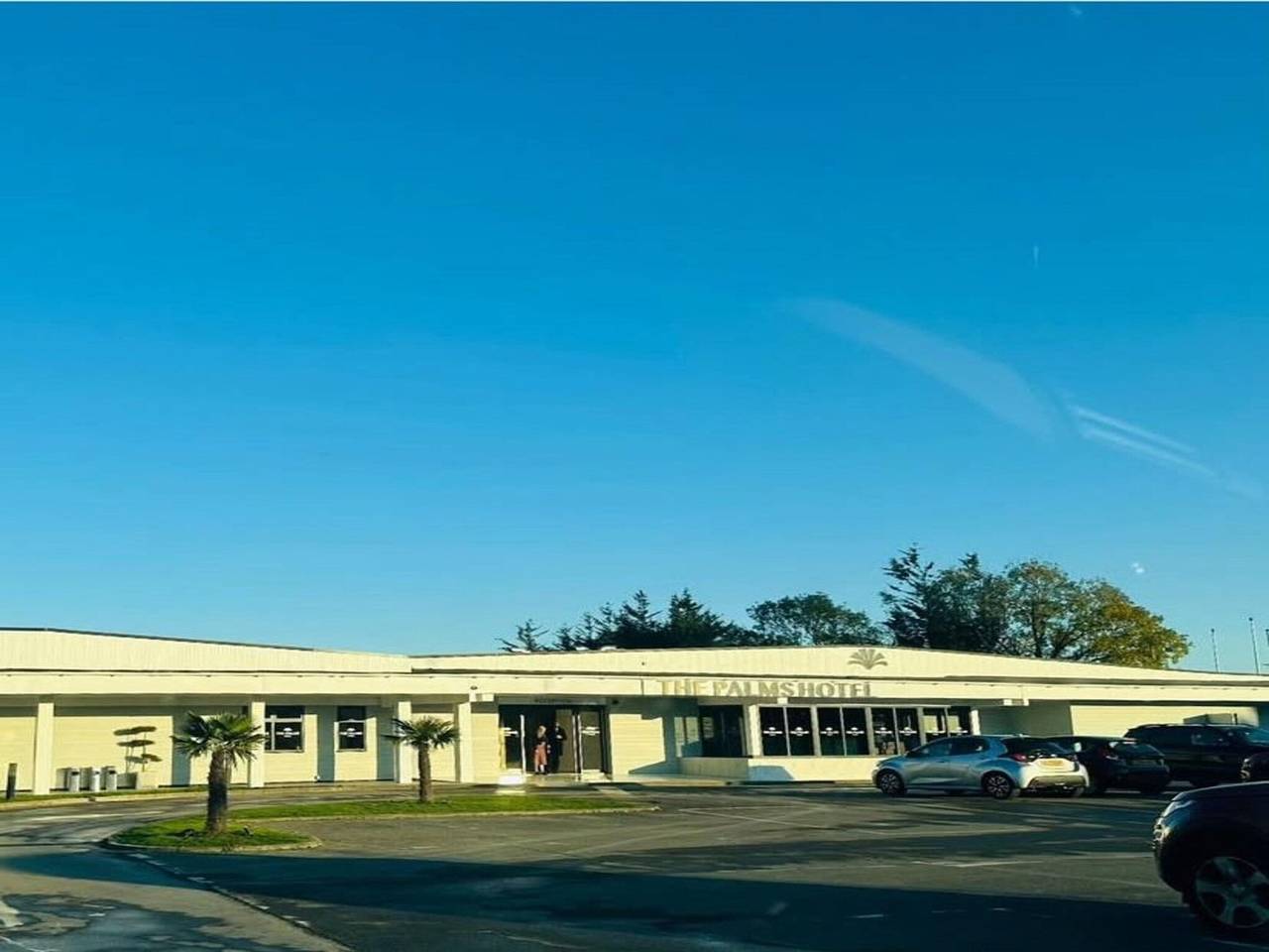 Entire apartment, Palms Hotel & Retreat By Palette|Sta Double in Havering, London