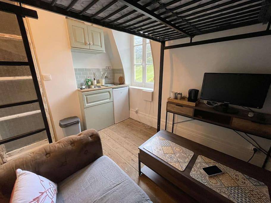 Appartement entier, Gîte, « Louise » in Les Petites Dalles, Saint-Martin-aux-Buneaux