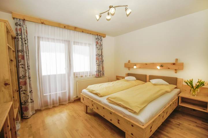 Pension pour 5 personnes, avec Balcon et Terrasse ainsi que Jardin et Piscine à Ramsau am Dachstein