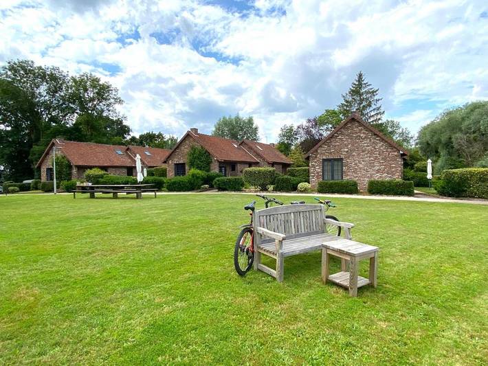 Location de vacances pour 4 personnes, avec Terrasse et Jardin ainsi que Vue sur le lac et Vue à Mesnil-Saint-Père
