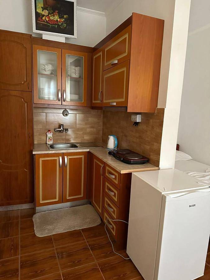 Gîte pour 15 personnes, avec terrasse et jardin dans Ksamil - 4