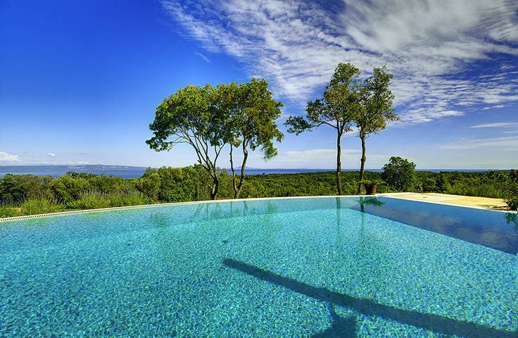 Ferienhaus für 8 Personen, mit Balkon und Terrasse sowie Garten und Pool