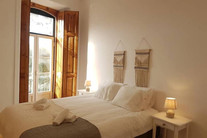 Ganze Wohnung, Charmantes & zentrales Apartment in traditionellem Chalet in Sintra, Naturpark Sintra-Cascais