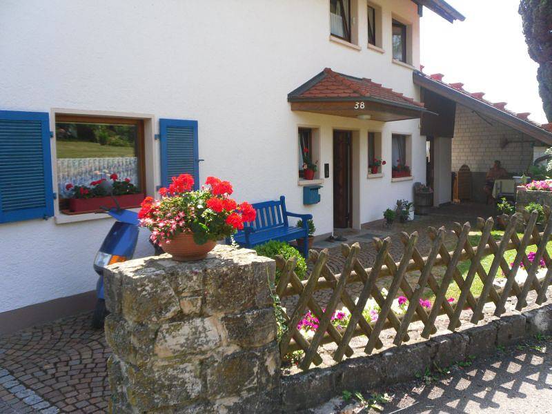 Ganze Ferienwohnung, Ferienwohnung Barbara Liebermann - 2-Zimmer-Ferienwohnung, sep. Wohnküche, Eg, 65 qm in Gaienhofen, Untersee