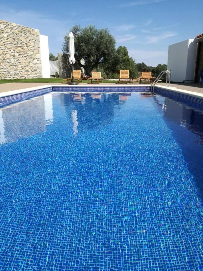 Casa rural para 2 personas, con jardín además de piscina y terraza en Miranda do Douro - 2