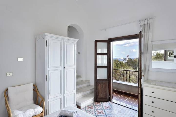 Ganze Wohnung, Miramare apartment with sea and mountain view! in Santa Maria Navarrese, Lotzorai