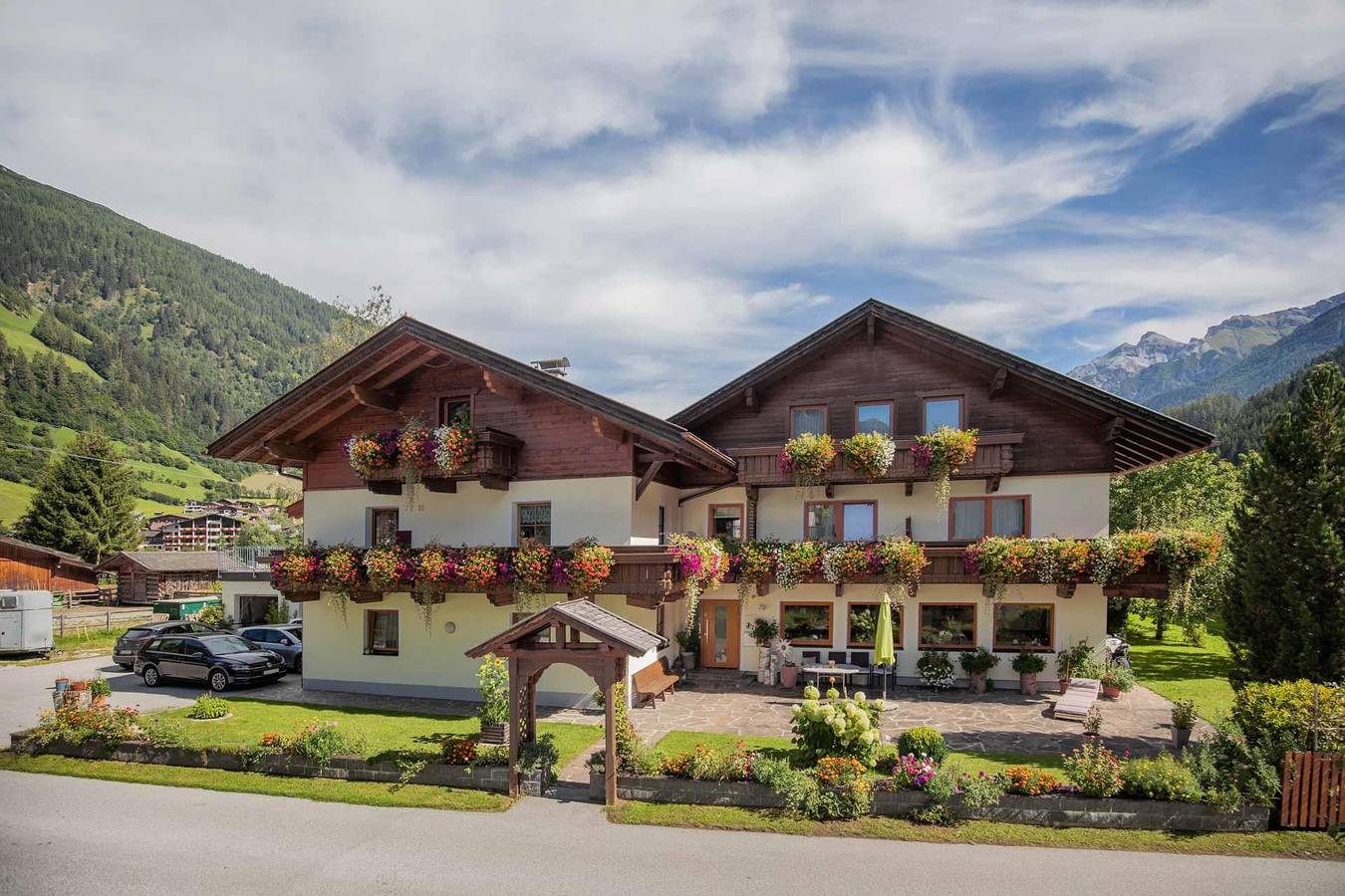Ganze Ferienwohnung, Pension Nigella in Neustift, Neustift im Stubaital