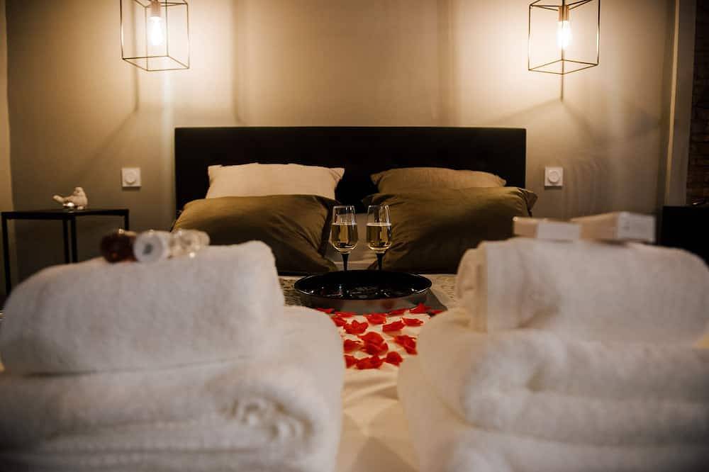 Ganze Wohnung, Die Romantik Suite mit Whirlpool in Perpignan, Côte d'Améthyste