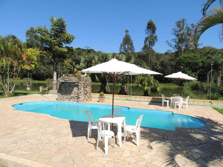 Villa para 30 pessoas, com vista e vista para o lago e ainda jardim and piscina, com animais de estimação em Atibaia