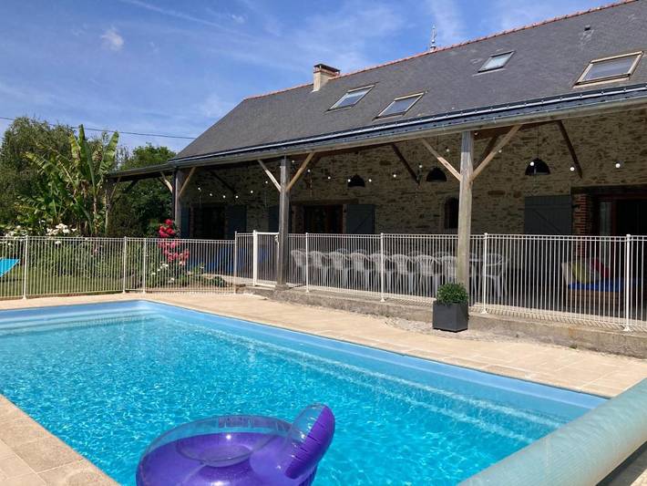 Chambre d’hôte pour 2 personnes, avec vue et terrasse ainsi que piscine et jardin à Nort-sur-Erdre