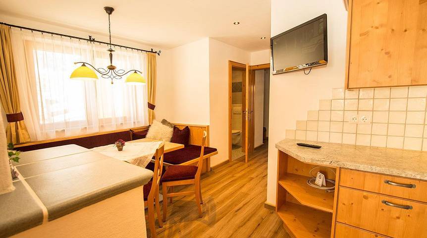 Ferienwohnung für 6 Personen, mit Whirlpool und Terrasse sowie Garten in Flachau - 4