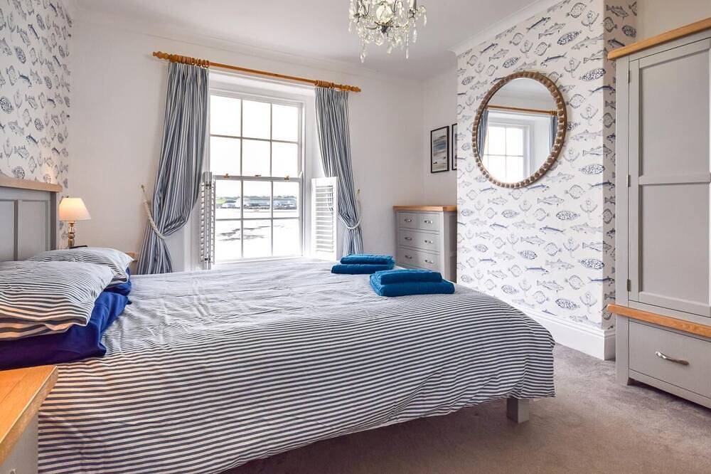 4 Bed in Bideford (oc-incot) in Instow, Devon