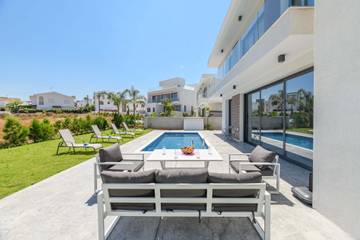 Villa for 6 People in South Cyprus, Photo 3