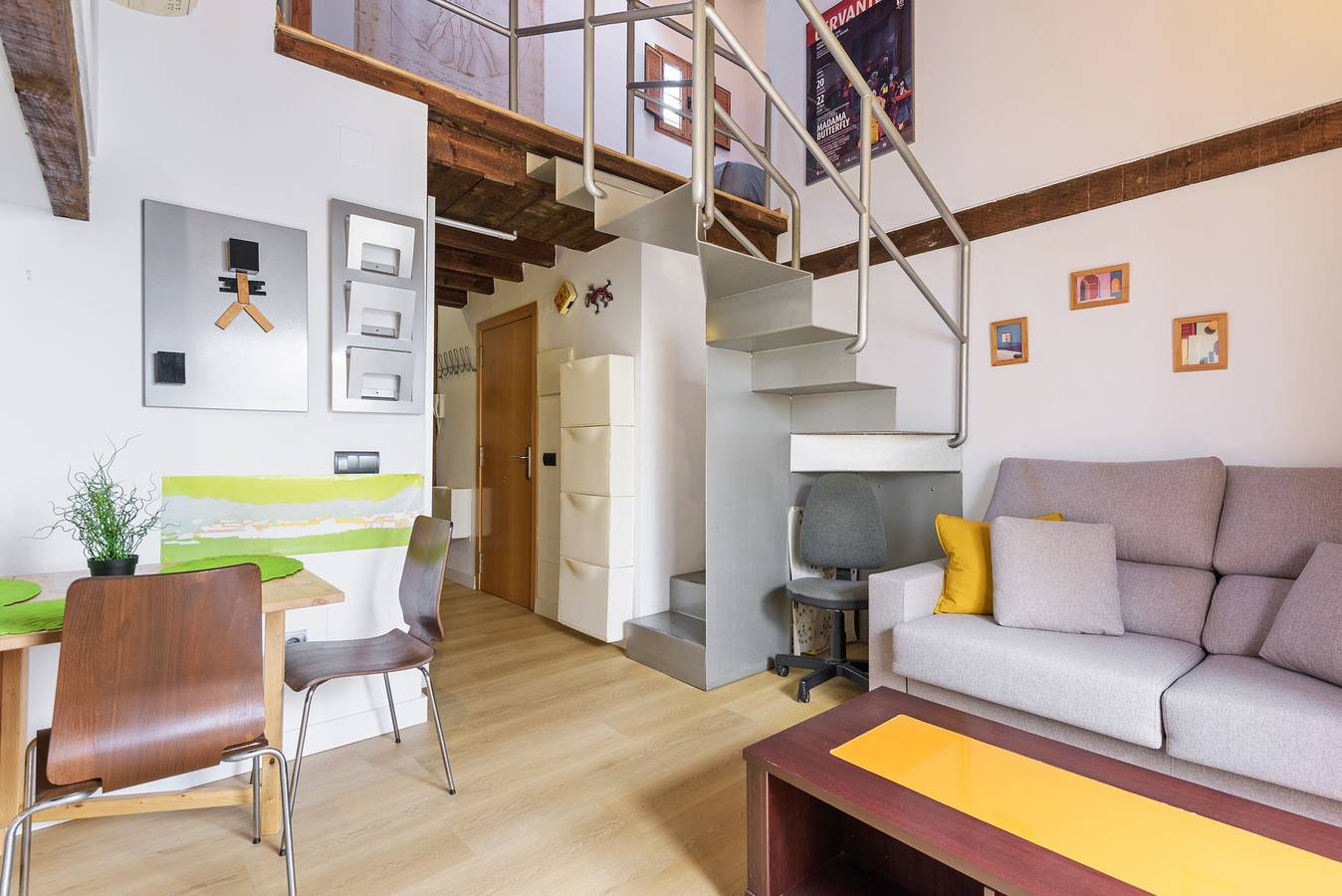 Appartement entier, Appartement de vacances 'Loft De Un Arquitecto' avec balcon, Wi-Fi et climatisation in Malaga Centro Historico, Malaga