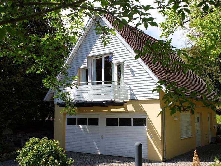 Ferienwohnung für 4 Personen, mit Ausblick und Garten sowie Seeblick in Konstanz