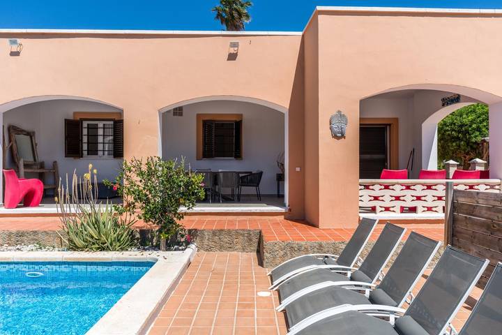 Villa 'Can Pep Ramon 2' met privézwembad, wifi en airconditioning in Es Codolar, Sant Josep de sa Talaia
