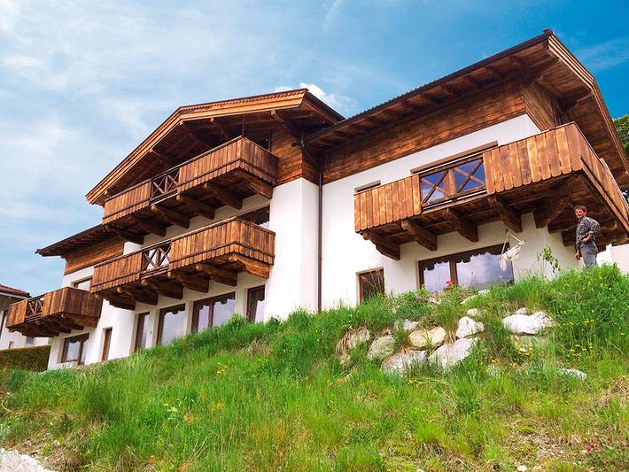 Ferienhaus für 11 Personen, mit Balkon und Terrasse sowie Sauna und Ausblick