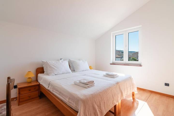 Ferienwohnung für 4 Personen, mit Balkon/Terrasse in Šimuni