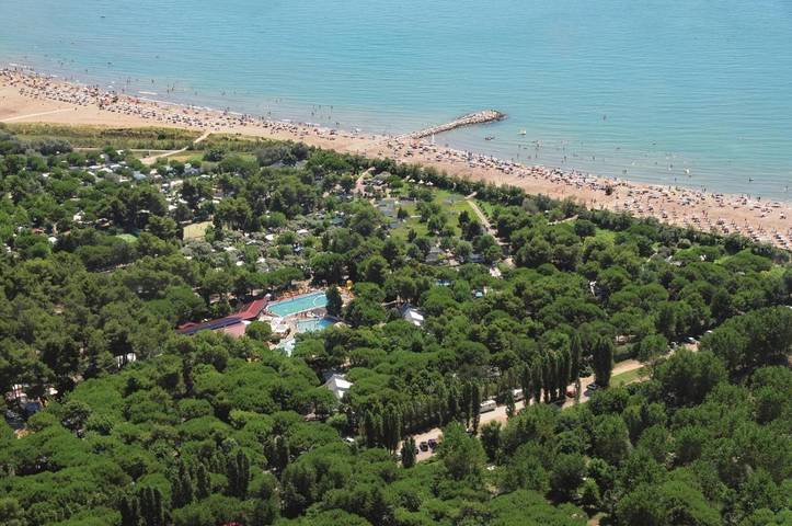 Ferienhaus für 6 Personen, mit Kinderpool und Whirlpool sowie Garten und Pool in Punta Sabbioni - 4