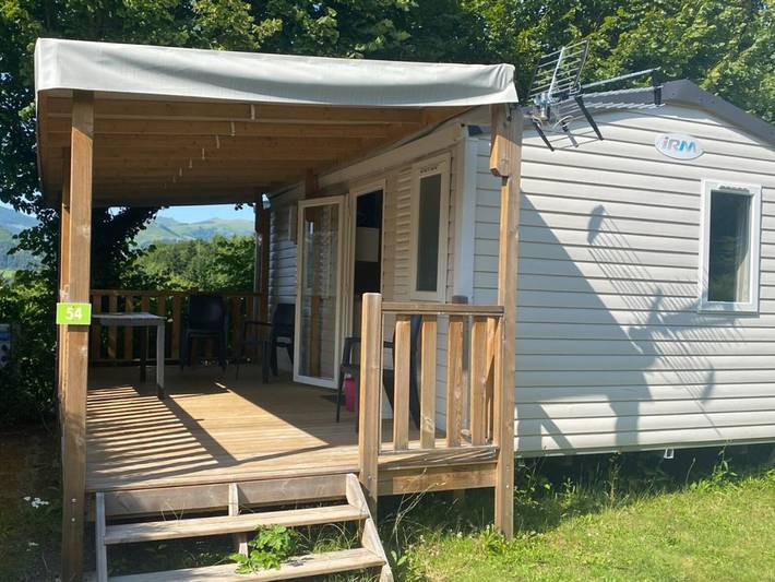 Mobil home pour 4 personnes, avec piscine et terrasse, animaux acceptés