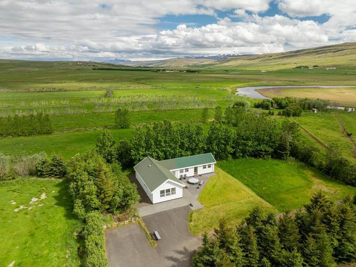 Ferienhaus für 8 Personen, mit Garten und Ausblick in Island