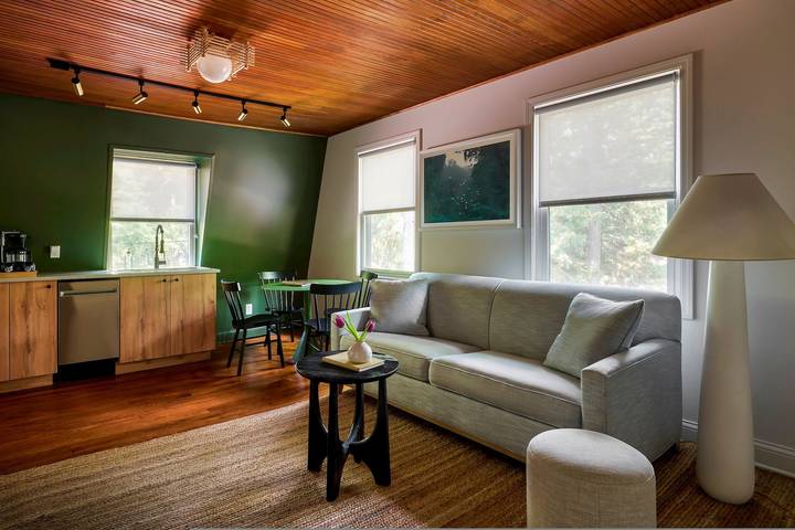 Cabin rentals and lodges for 6 people, with pool in Michigan