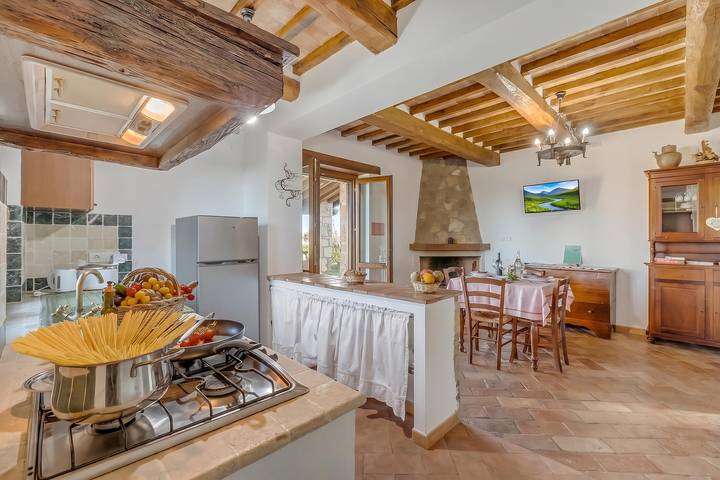 Ganze Wohnung, Sorgenti Pitigliano 1 with Shared Pool and Terrace in Pitigliano, Grosseto Provinz