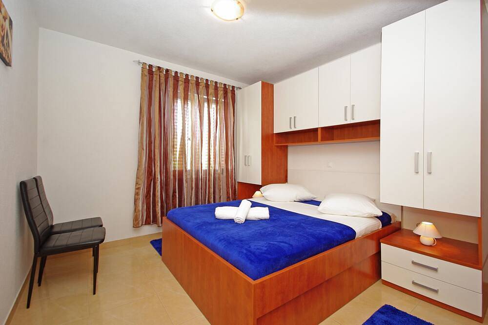 Villa mit beheiztem Pool und Whirlpool in der Oase der Ruhe und Stille in Vrgorac, Makarska Riviera