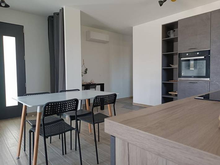 Gîte pour 6 personnes, avec terrasse et jardin à Viriat - 2