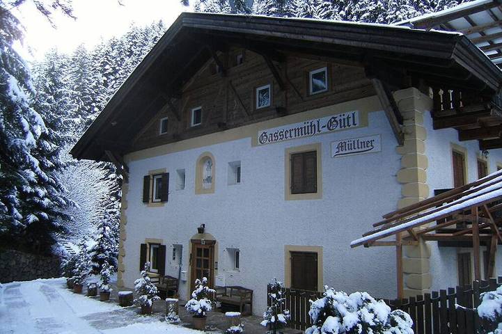Ferienhaus für 18 Personen, mit Balkon und Garten in Deutschnofen