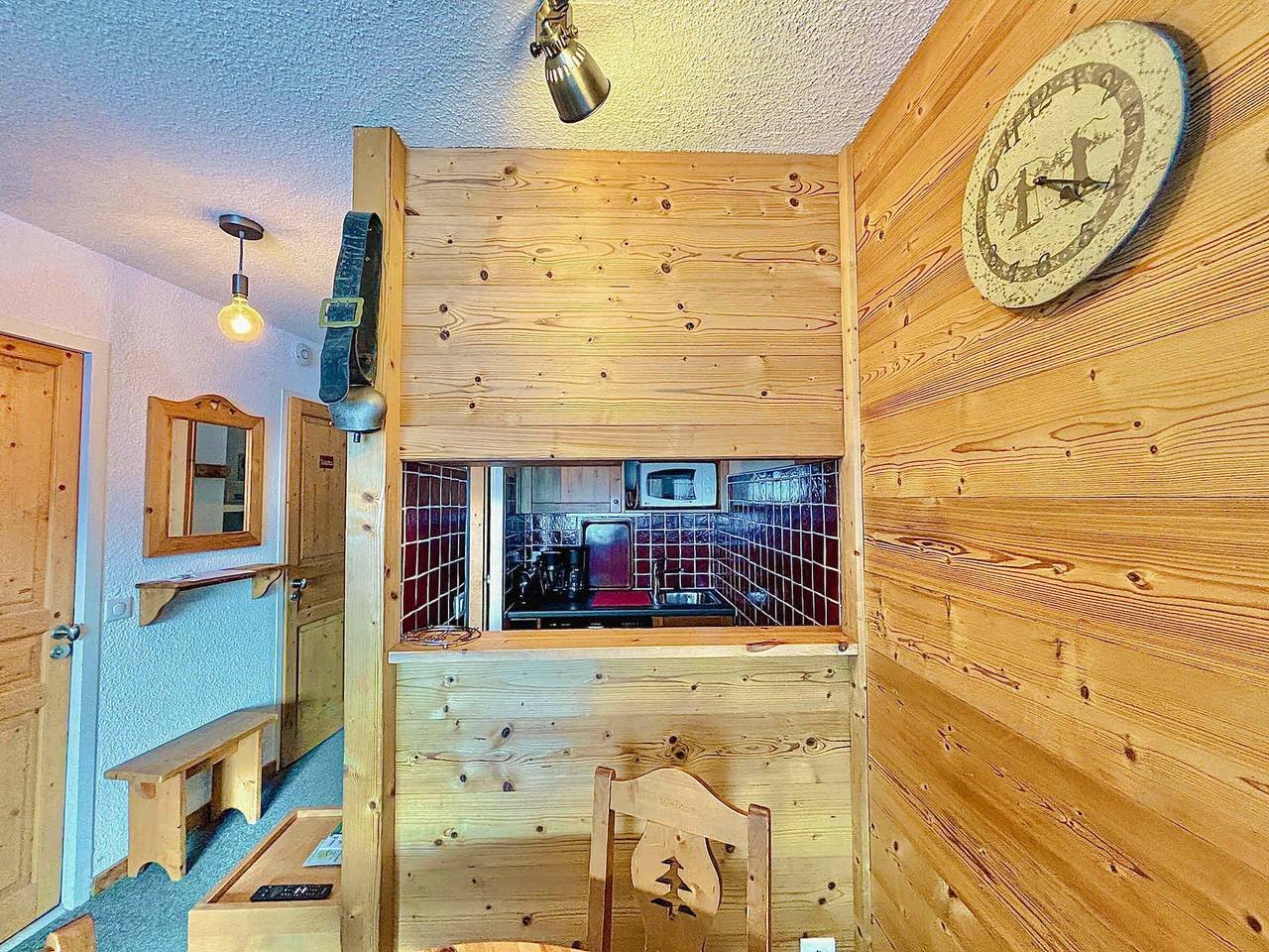 Entire apartment, Cozy apartment for 5 in Les Menuires with mountain view in Saint-Martin-de-Belleville, Les Trois Vallées