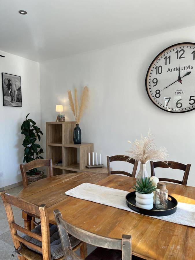 Location de vacances pour 10 personnes, avec jardin et piscine, animaux acceptés à La Chapelle-Aubareil - 4