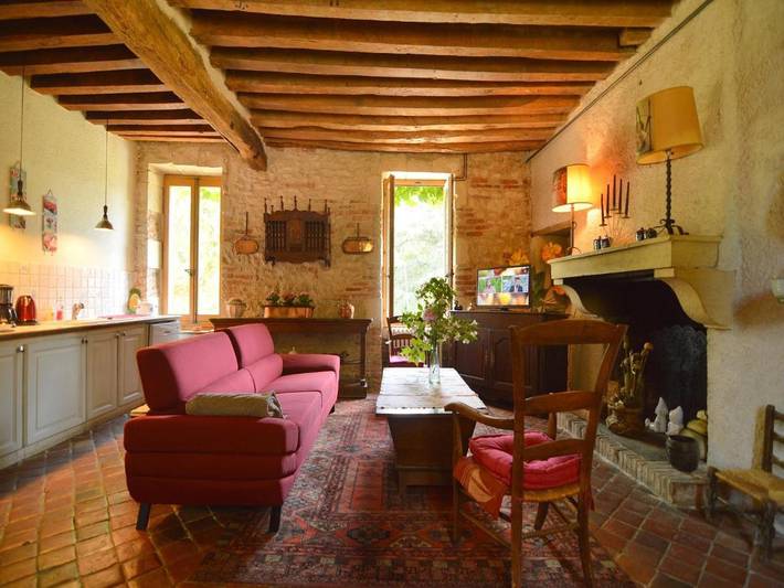 Location de vacances pour 6 personnes, avec terrasse et jardin, animaux acceptés à Champvert