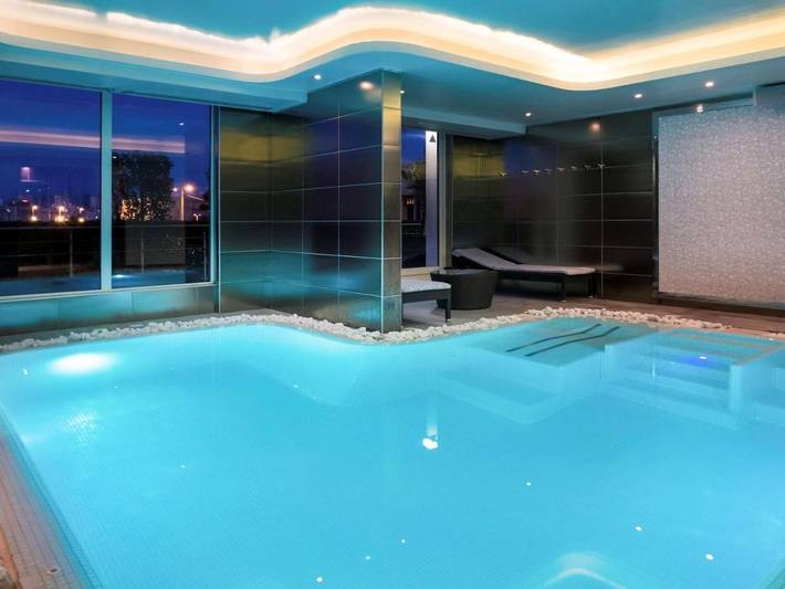 Hôtel pour 4 personnes, avec jacuzzi ainsi que sauna et terrasse, animaux acceptés dans Plage des Catalans - 4