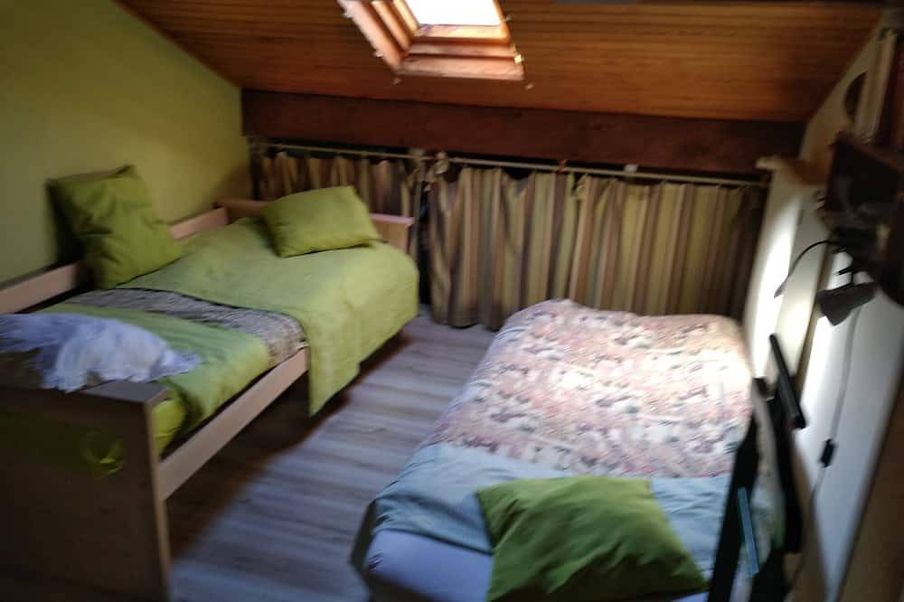 Casa entre Grenoble y las montañas Máximo de 7 a 8 personas. in Notre-Dame-de-Mésage, Vercors