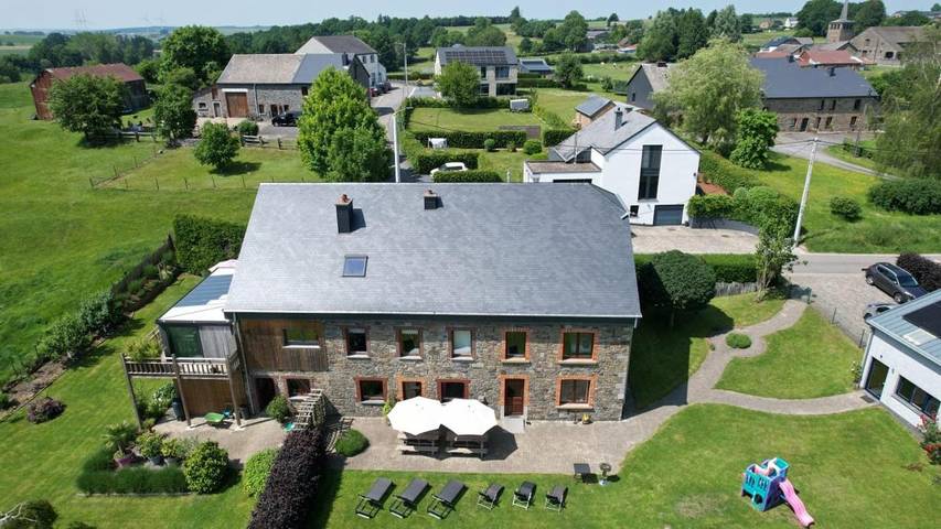 Location de vacances pour 14 personnes, avec vue ainsi que jardin et sauna à Bertogne - 3