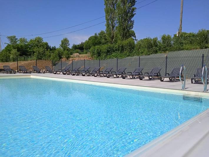 Location de vacances pour 5 personnes, avec piscine et terrasse à Prailles - 2
