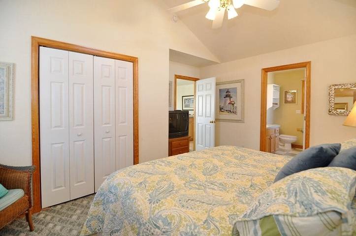 Vacation house for 10 people, with balcony/terrace and pool as well as hot tub - 1