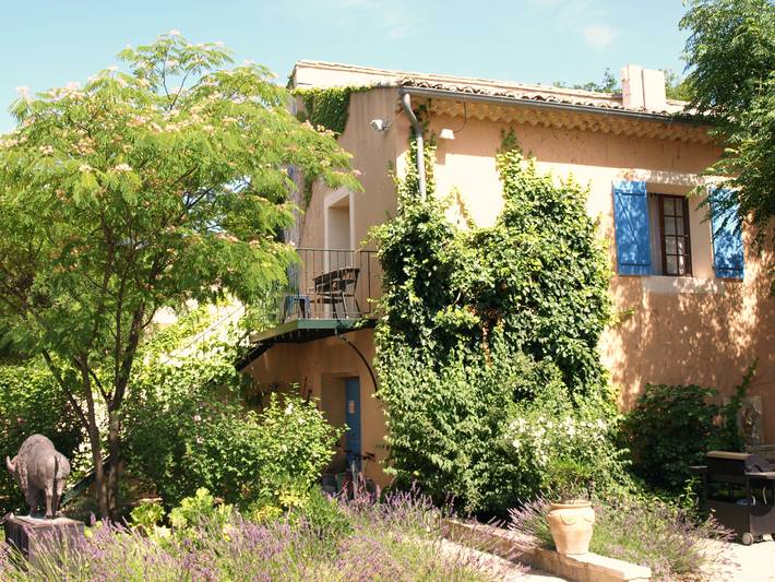 Gîte pour 2 personnes, avec piscine à Carpentras