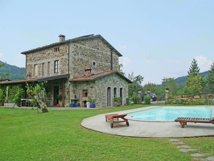 Villa per 8 persone, con Terrazza e Giardino nonché Piscina in Garfagnana