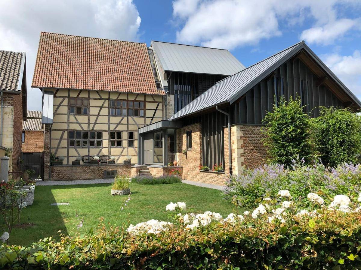 Two-Bedroom House in Riemst, Belgisch-Limburg