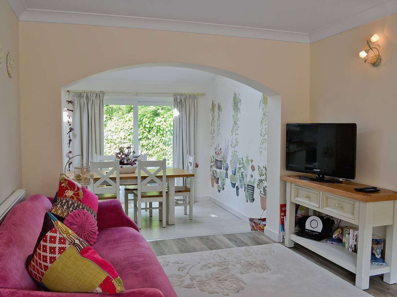 Captain's Cottage - 27888 in Great Yarmouth, The Broads