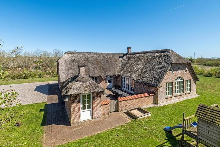 Villa for 14 personer, med pool og sauna såvel som balkon/terrasse og jacuzzi - 1