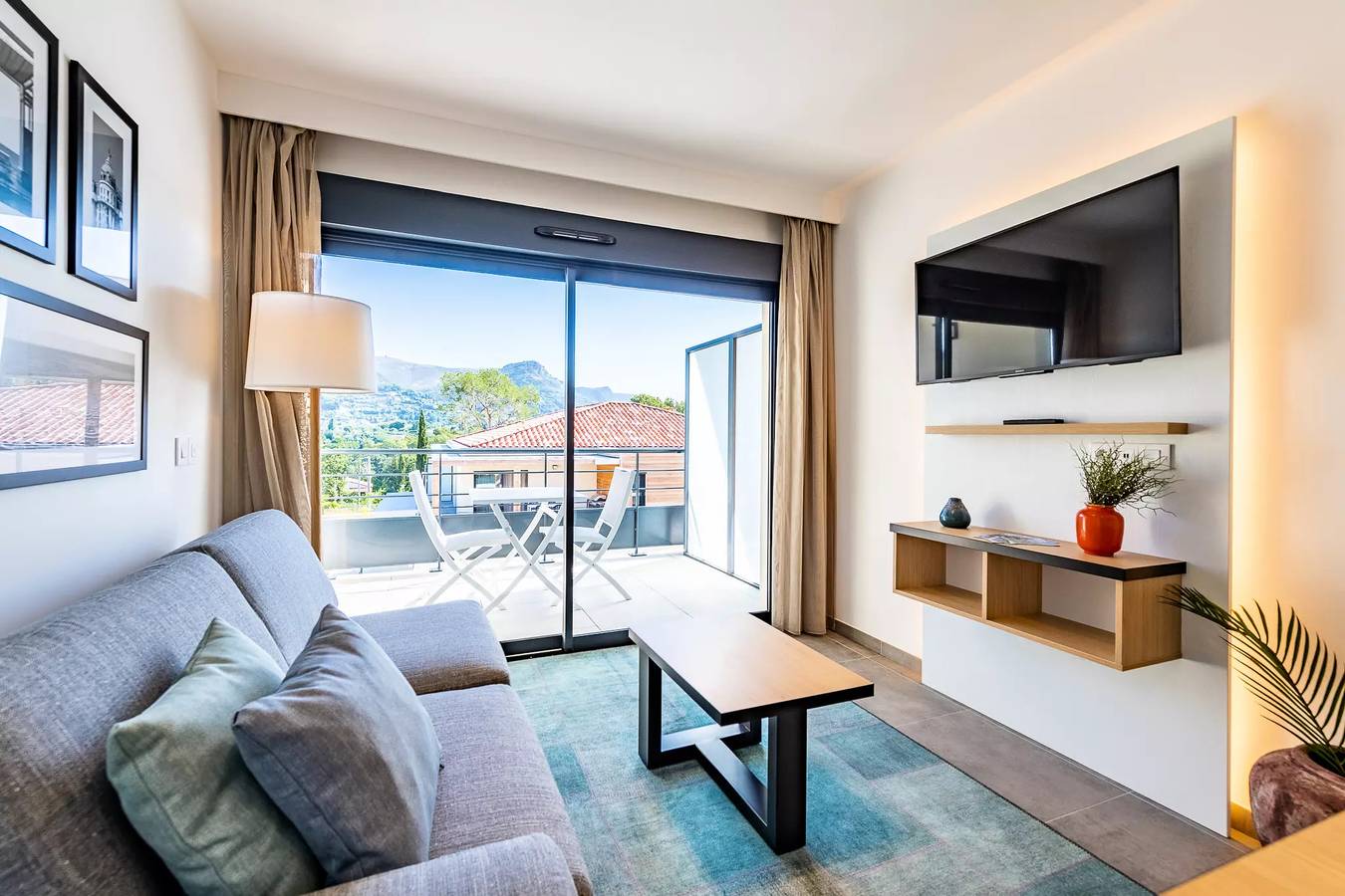 Hel lejlighed, New standard studio for 4 people with sofa bed and bunk bed in Vence, Middelhavskysten (Frankrig)