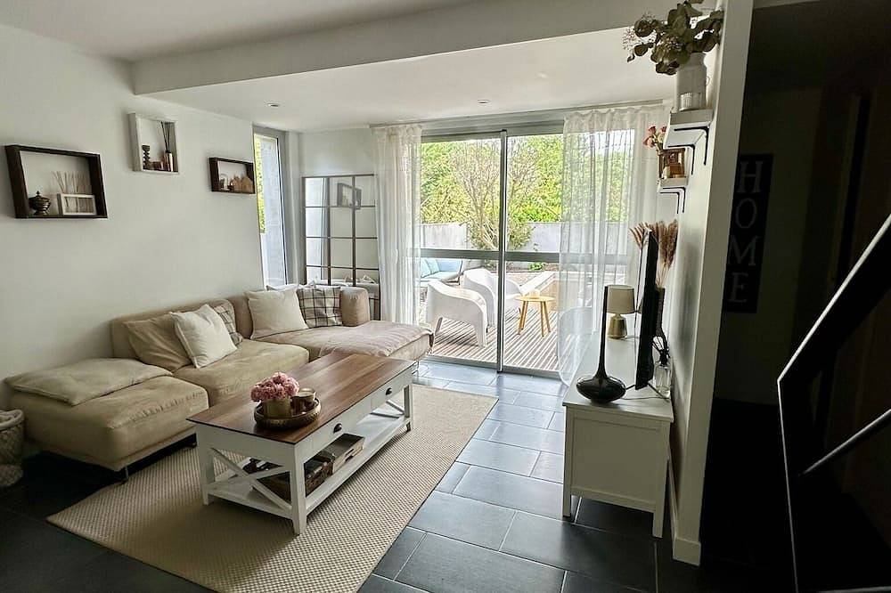 House with pool/garden near pic-saint-loup in Assas, Montpellier region