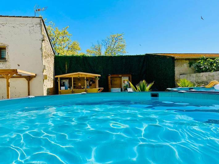 Gîte pour 2 personnes, avec jacuzzi ainsi que jardin et piscine à Saint-Laurent-d'Aigouze - 4