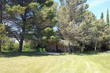 Camping für 4 Personen in Mazan, Parc naturel régional du Mont-Ventoux, Bild 4