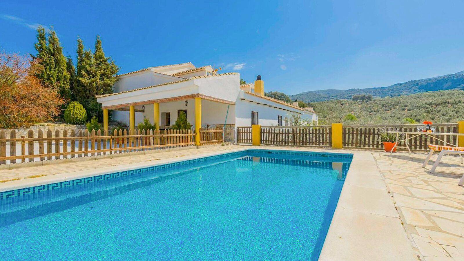 Casas de Paquita - El Establo Montefrío by Ruralidays in Montefrío, Province de Grenade