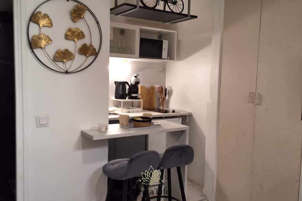 Entire apartment, Isséens Bourgain - Studio -  5min to Paris in Issy-les-Moulineaux, Hauts-de-Seine