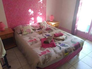 Chambre d’hôte pour 3 personnes, avec vue et jardin à Salaunes